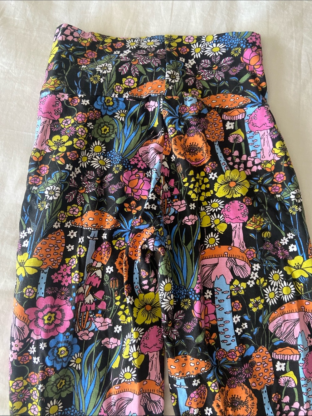 Nooworks Mushroom Toadstool Psychedelic Black Leggings S GUC - Picture 4 of 6